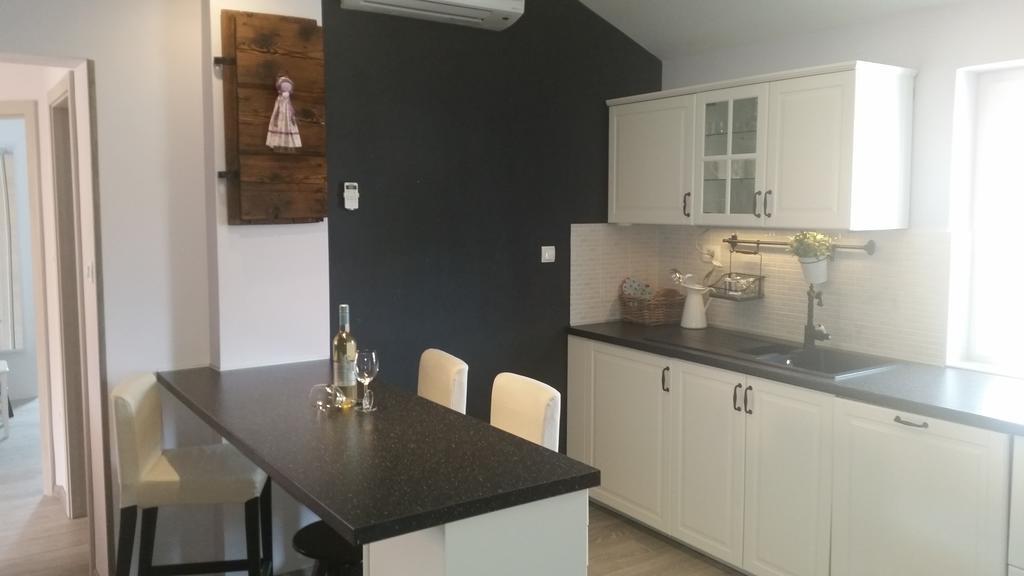 Apartment Diminic Melin Cres Exteriér fotografie